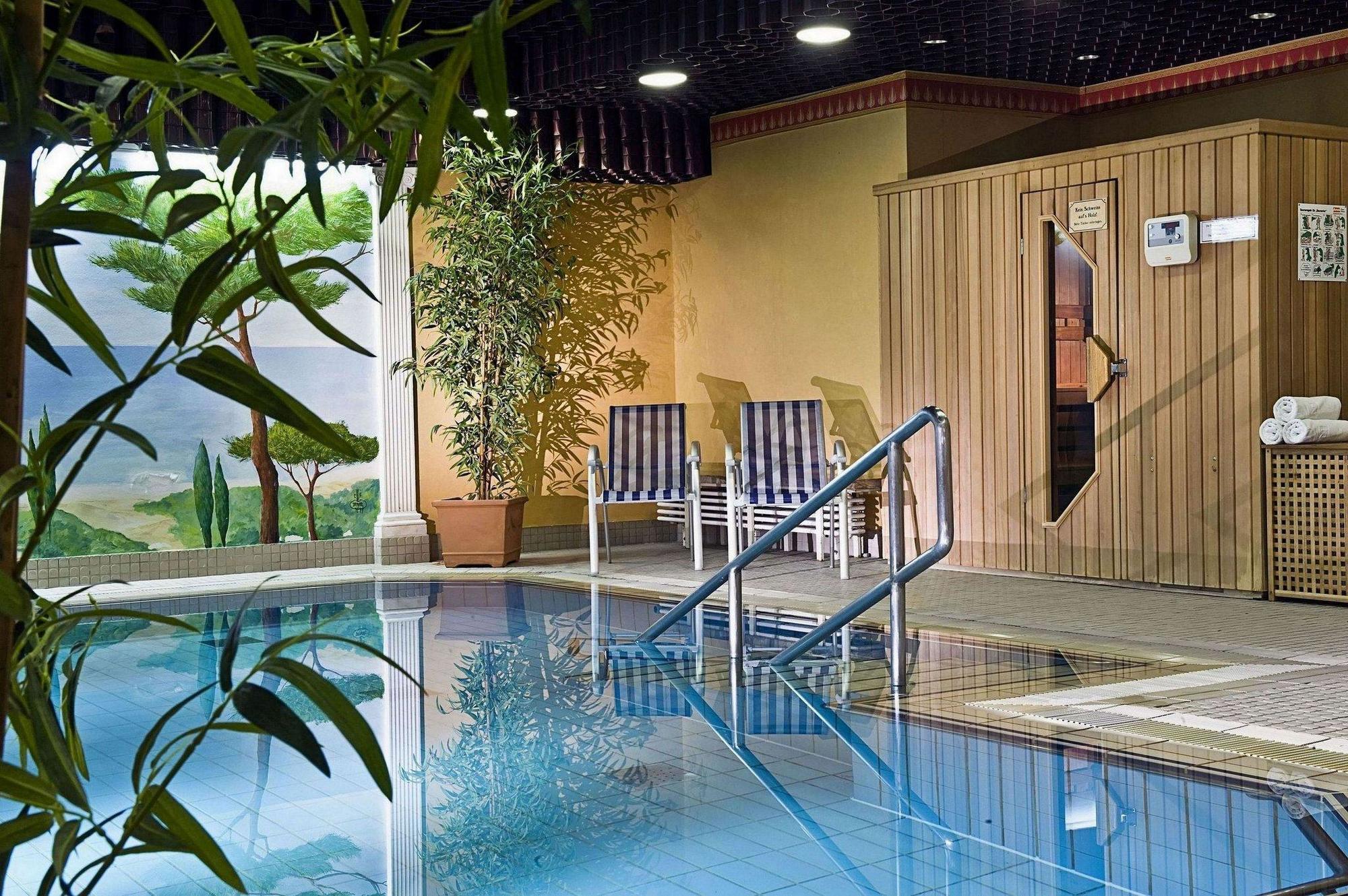 Mondial Am Kurfürstendamm Hotel 4*